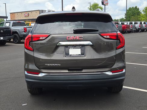 Used 2020 GMC Terrain SLT FWD image 10