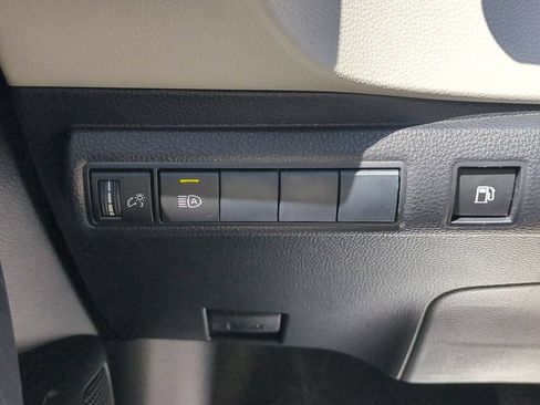 Used 2020 Toyota Corolla LE FWD image 14