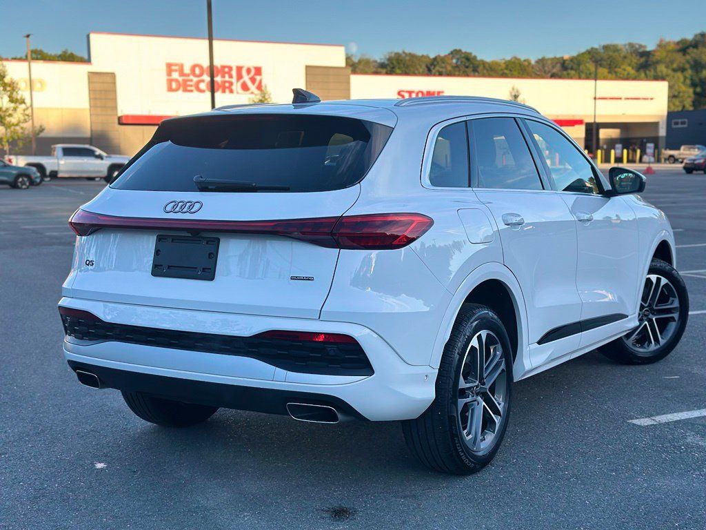 Used 2025 Audi Q5 Premium w/ Convenience Package AWD/4WD image 7