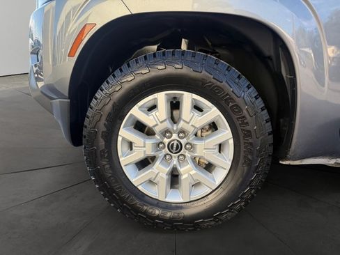Used 2024 Nissan Frontier SV w/ SV Convenience Package AWD/4WD image 9