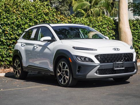 Used 2023 Hyundai Kona Limited AWD/4WD image 3