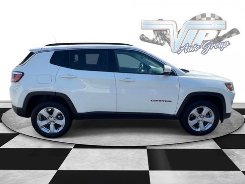 Certified 2018 Jeep Compass Latitude w/ Popular Equipment Group AWD/4WD image 3