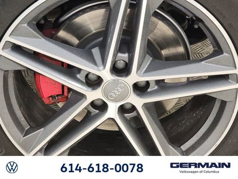 Used 2018 Audi SQ5 Prestige w/ Prestige Package image 16