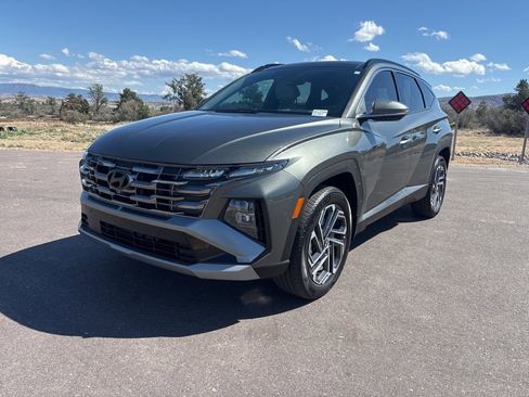 Certified 2025 Hyundai Tucson Limited image 1