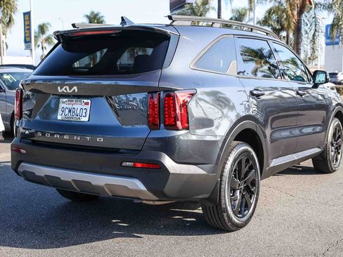 Used 2022 Kia Sorento S w/ Panoramic Sunroof Package image 7
