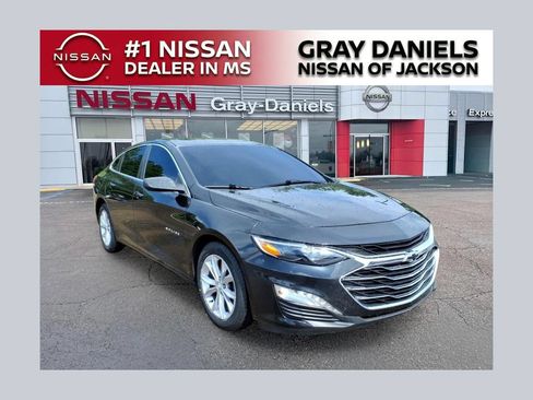 Used 2019 Chevrolet Malibu LT FWD image 1
