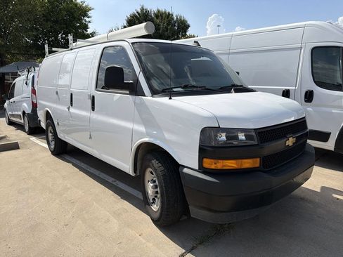 Used 2024 Chevrolet Express 2500 w/ Driver Convenience Package RWD image 2