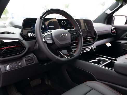 Used 2024 Chevrolet Silverado EV RST image 17