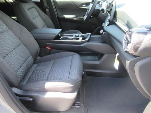 New 2026 Chevrolet Equinox LT image 9