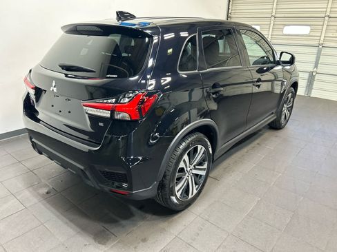 Used 2024 Mitsubishi Outlander Sport SE AWD/4WD image 3