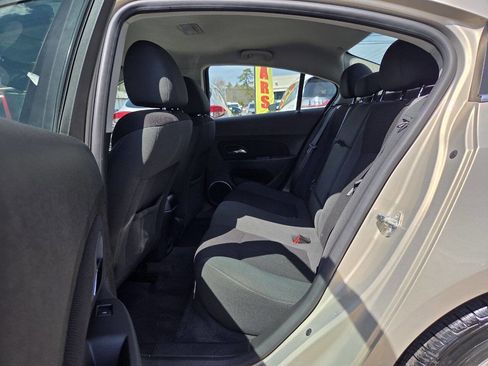 Used 2011 Chevrolet Cruze LT image 12