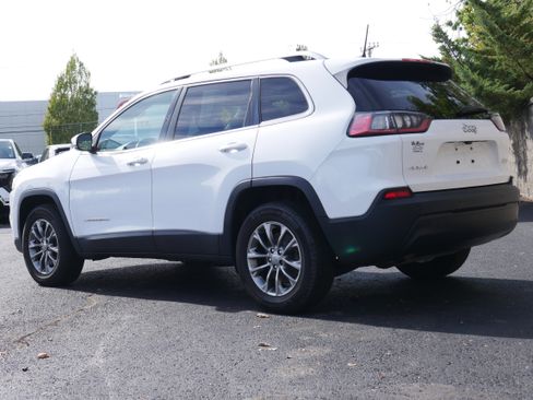Used 2019 Jeep Cherokee Latitude Plus w/ Cold Weather Group image 4