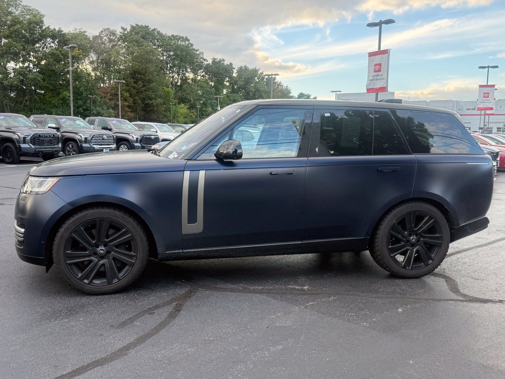 Used 2023 Land Rover Range Rover SE AWD/4WD image 3