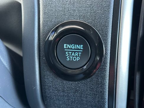 Certified 2025 Ford Expedition Active AWD/4WD image 23