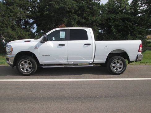 Used 2024 RAM 2500 Big Horn w/ Off Road Package AWD/4WD image 11