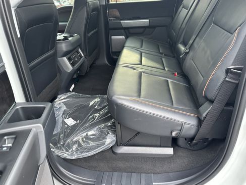 New 2026 Ford F250 Lariat w/ Black Appearance Package AWD/4WD image 22