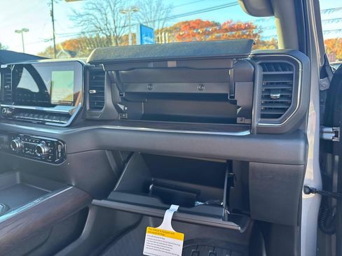 New 2026 GMC Sierra 2500 SLT w/ SLT Premium Package image 66