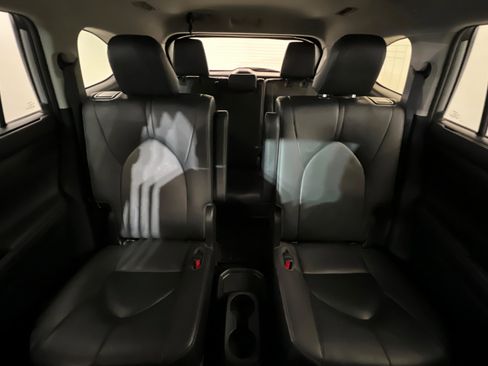Used 2020 Toyota Highlander Limited image 26