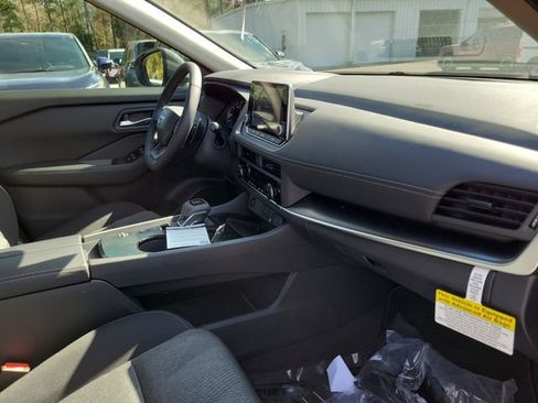 New 2026 Nissan Rogue SV w/ Cold Weather Package FWD image 34