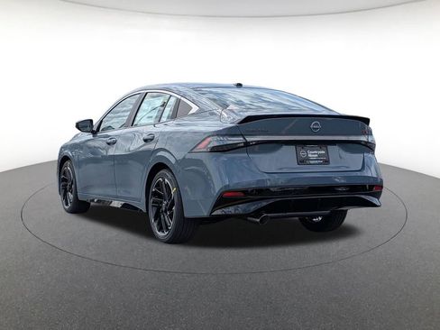 New 2026 Nissan Sentra SR FWD image 7