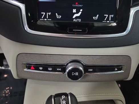 Used 2022 Volvo XC90 T6 Inscription w/ Advanced Package AWD/4WD image 22