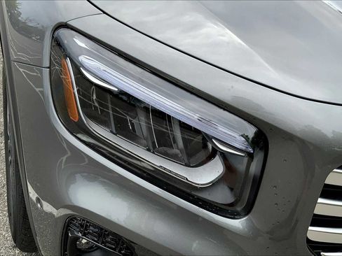 Certified 2025 Mercedes-Benz GLB 250 4MATIC image 17