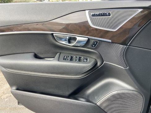 Used 2019 Volvo XC90 T6 Momentum w/ Protection Package Premier image 19