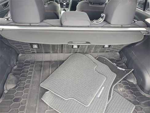 Used 2018 Subaru Crosstrek 2.0i Premium image 8