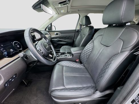 Used 2023 Kia Sorento SX Prestige AWD/4WD image 13