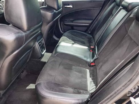 Used 2016 Dodge Charger R/T Scat Pack w/ Beats Audio Group image 17