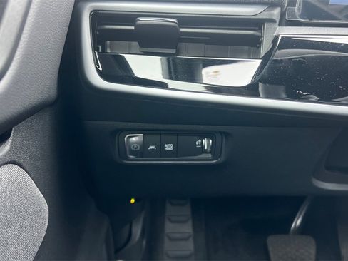 Used 2024 Honda Prologue EX image 31