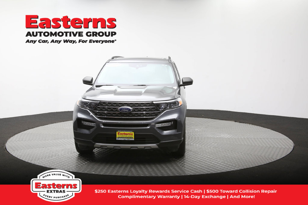 Used 2023 Ford Explorer XLT w/ Equipment Group 202A AWD/4WD image 54
