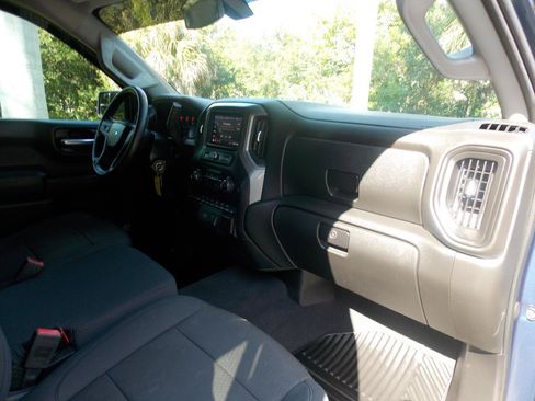 Used 2020 Chevrolet Silverado 1500 Custom w/ Custom Value Package RWD image 22