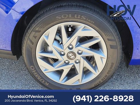 Certified 2024 Hyundai Elantra SEL FWD image 16