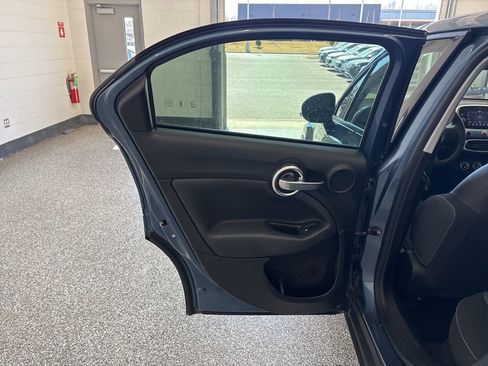 Used 2018 FIAT 500X Pop image 32