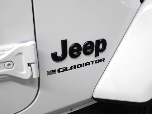 New 2026 Jeep Gladiator Sport image 33