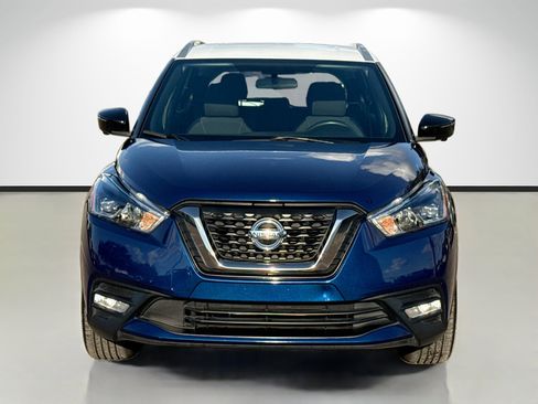 Used 2018 Nissan Kicks SR image 8