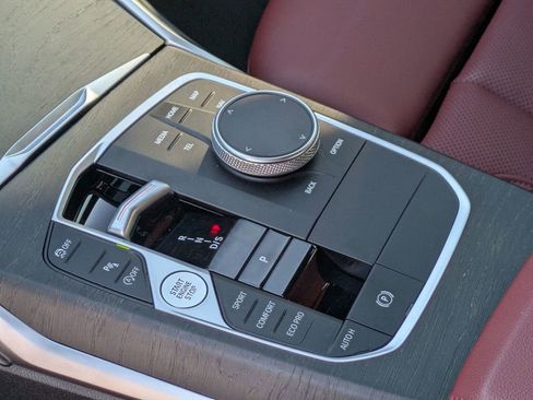 Used 2024 BMW 330i Sedan w/ M Sport Package image 24