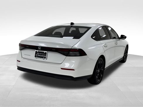 Used 2025 Honda Accord SE image 7