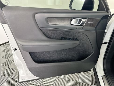 Used 2023 Volvo C40 P8 Recharge Ultimate image 29