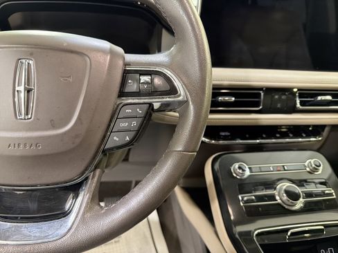 Used 2022 Lincoln Nautilus FWD image 15