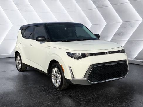 Used 2025 Kia Soul S image 1