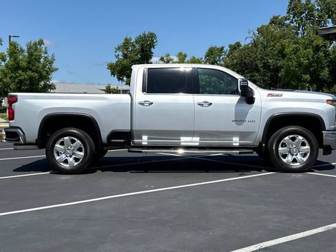 Used 2022 Chevrolet Silverado 2500 LTZ w/ LTZ Plus Package AWD/4WD image 10