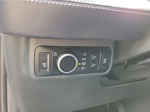 Certified 2025 Ford Mustang Mach-E Select RWD image 18