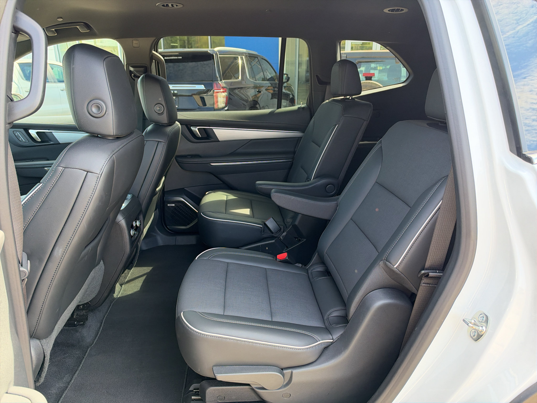 Used 2026 Buick Enclave Preferred FWD image 6