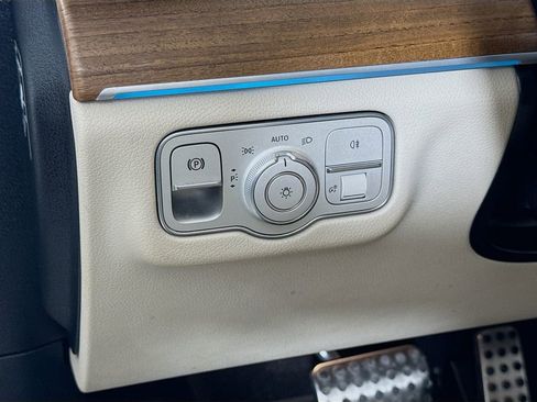 Used 2022 Mercedes-Benz GLS 450 4MATIC image 10