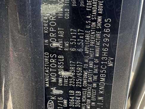 Used 2017 Kia Sedona LX w/ LX Essentials Premium Package FWD image 42