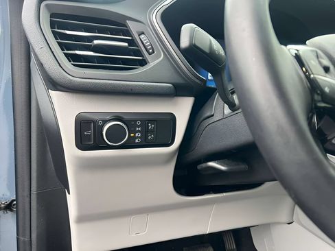 Used 2024 Ford Escape Active w/ Cold Weather Package FWD image 10