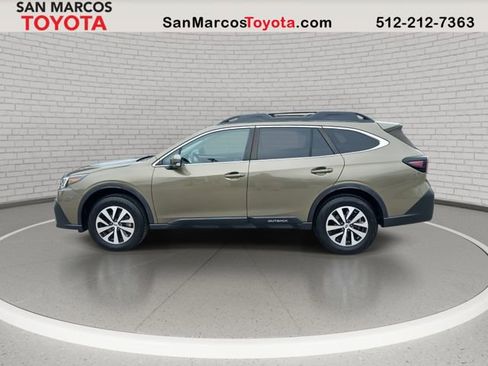 Used 2021 Subaru Outback Premium image 8