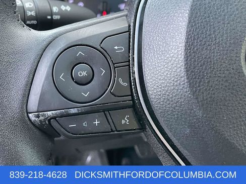 Used 2020 Toyota RAV4 XLE Premium image 21